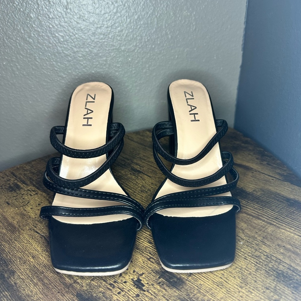 Black‎ slip on heels